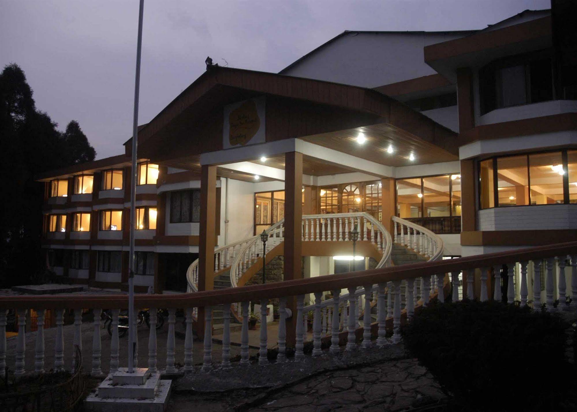 Sterling Darjeeling Hotel Darjeeling  Exterior photo